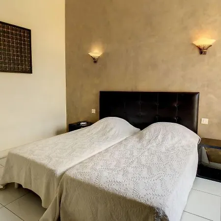 Quality 1 Bedr Rue Du Canada 5 Mins Croisette 208 By Interhome Apartamento Cannes